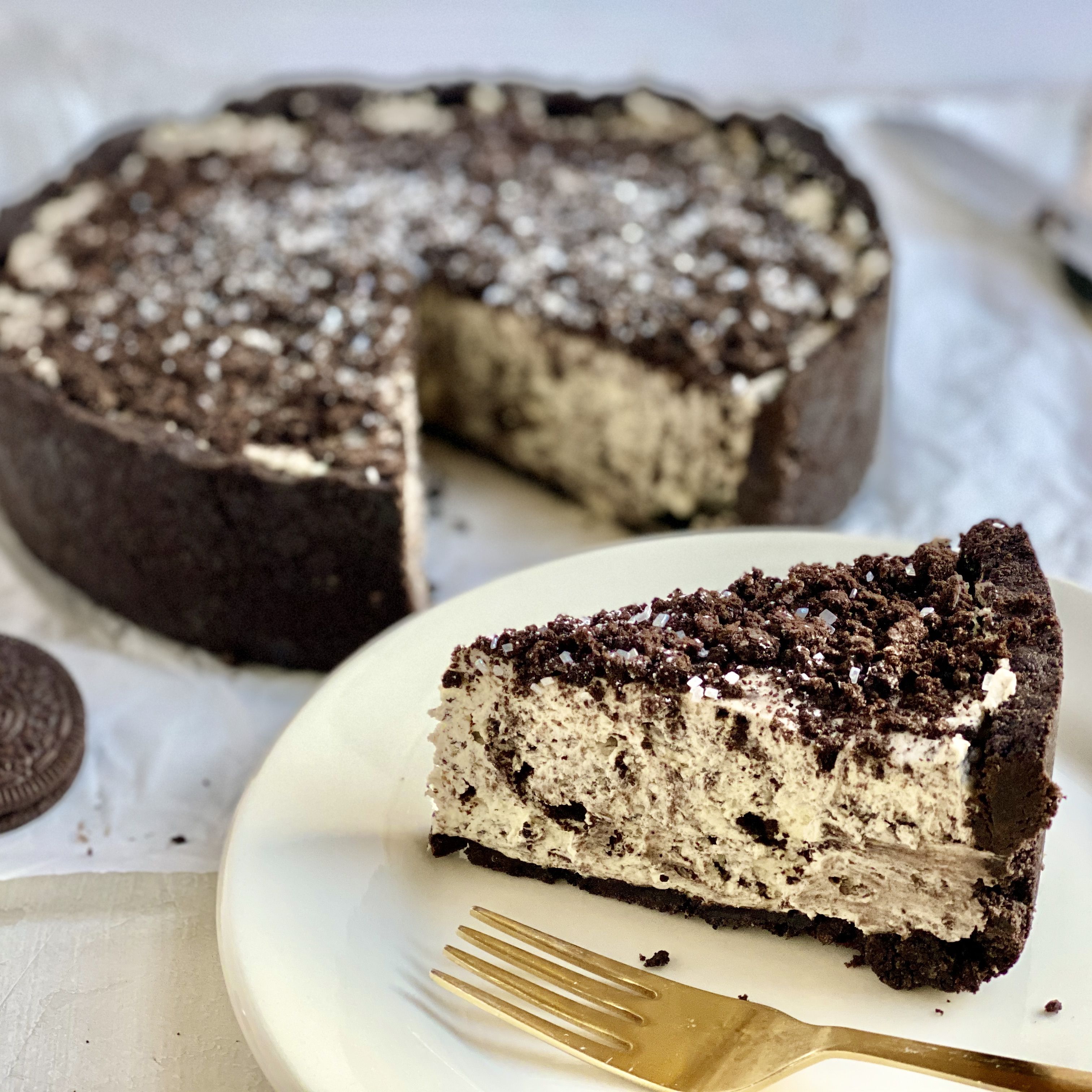 Order Oreo Mousse Cake food online from Tacos And Wings store, Lyndhurst on bringmethat.com