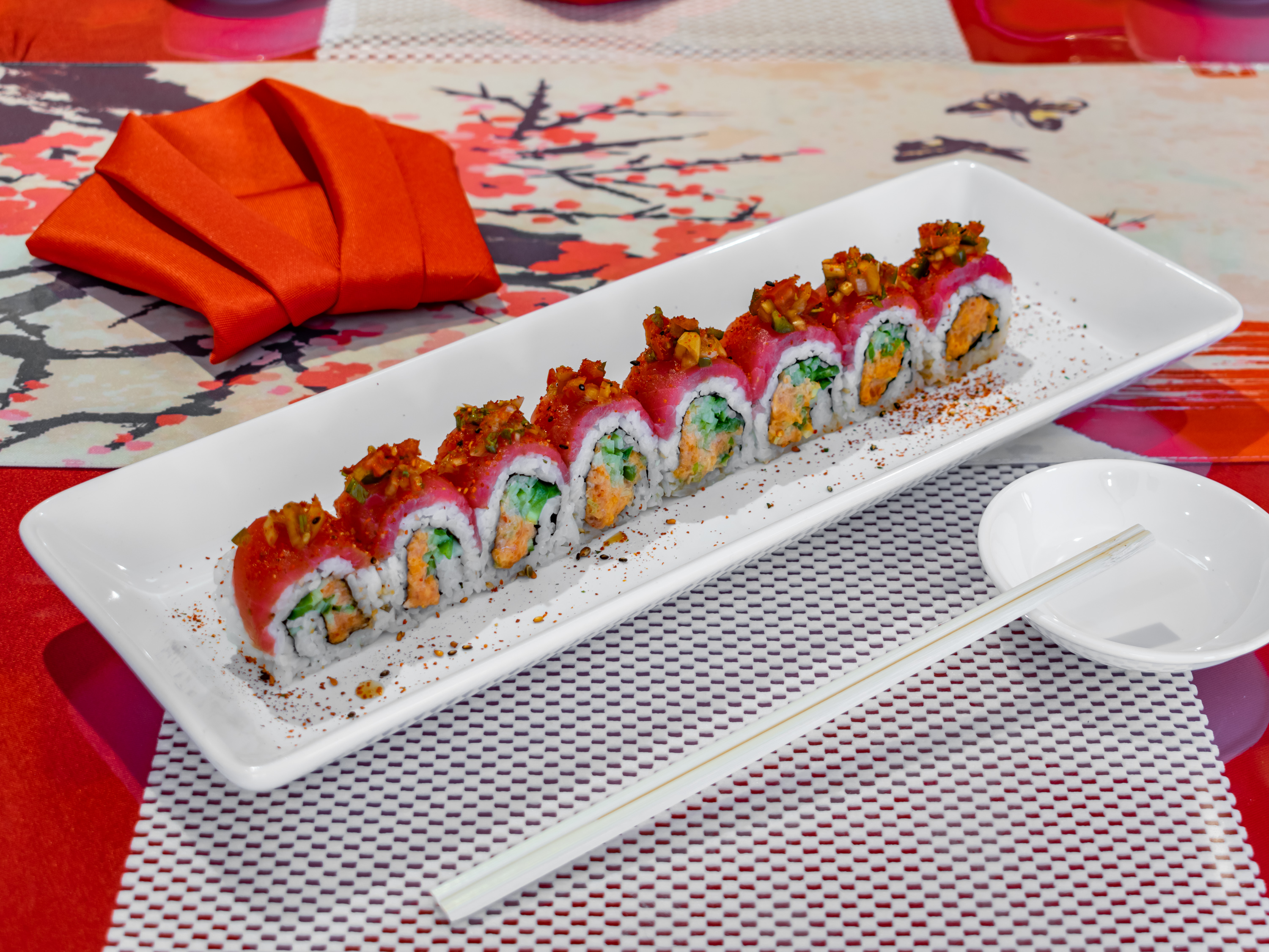 Order Caliente Roll food online from Hikari Sushi Authentic Japanese Cuisine store, Newark on bringmethat.com