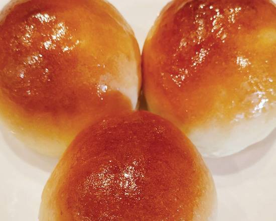 Order 焗叉燒餐包 (M) Baked BBQ Pork Bun  3pcs food online from New Fusion store, Arcadia on bringmethat.com