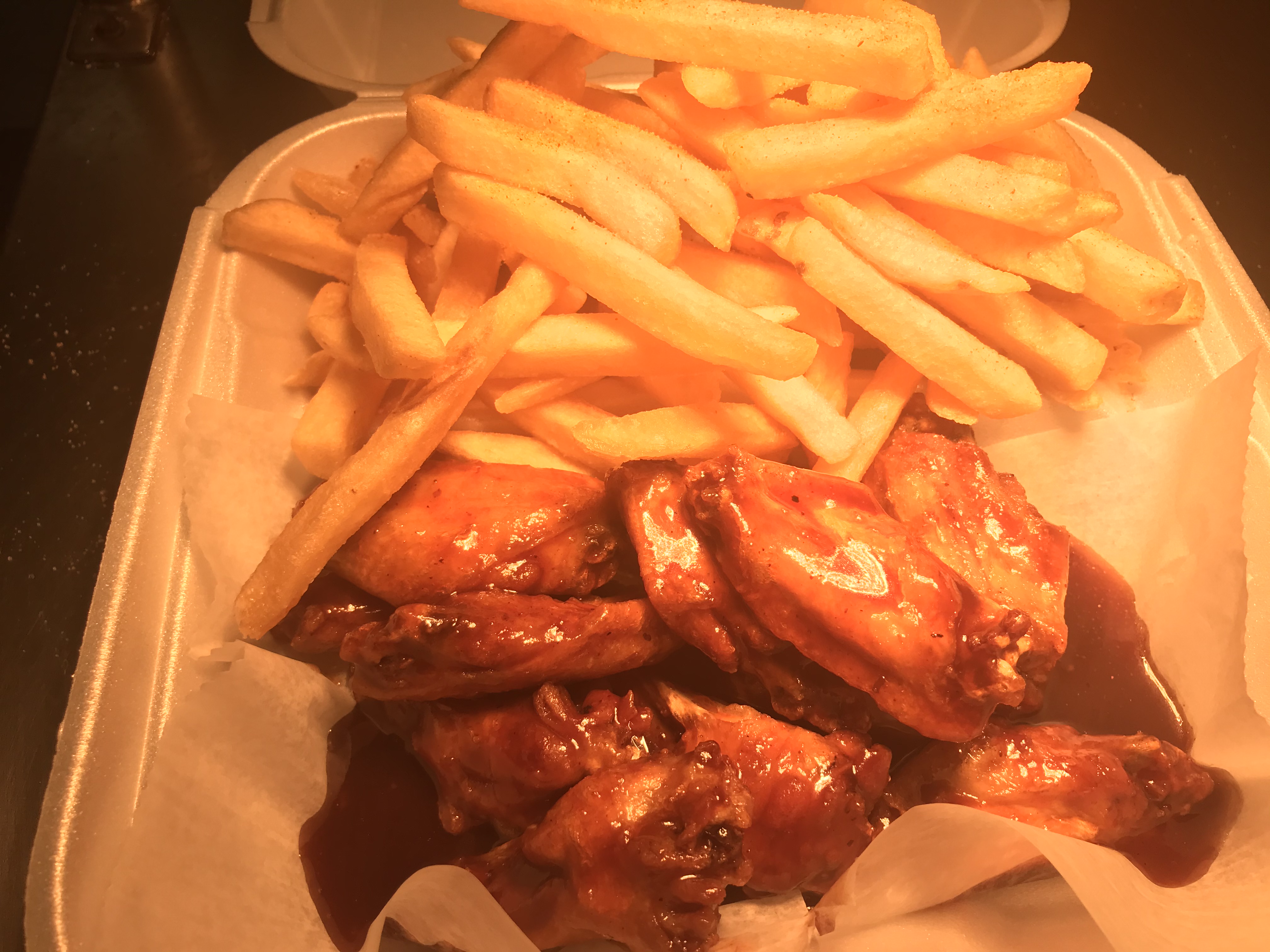 Order 10 Wings Combo food online from Ameribistro store, Rex on bringmethat.com