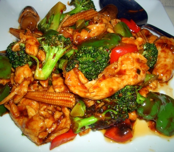 Order C7. Hunan Chicken food online from Asian Fusion store, Kennesaw on bringmethat.com