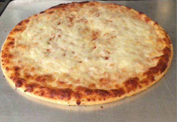 Order 12" Gluten Free Cheese Pizza food online from Downers Sand Club Sports Bar & Grill store, Downers Grove on bringmethat.com