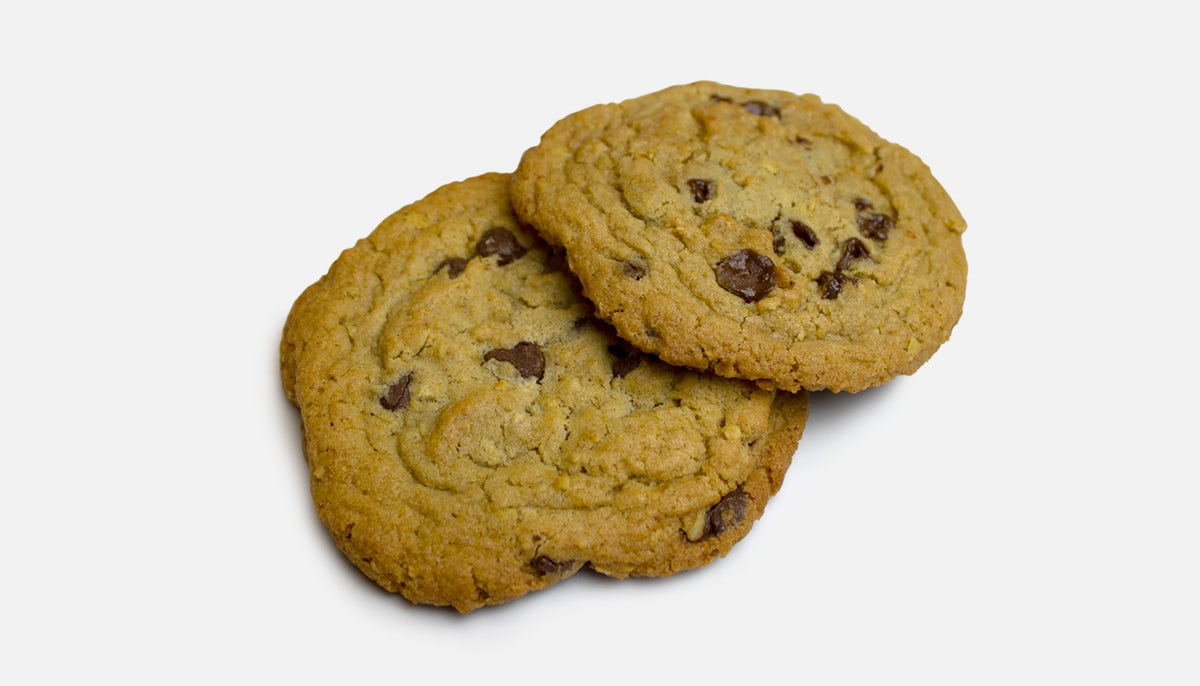 Order Pastries|Chocolate Chip Cookie food online from The Coffee Bean & Tea Leaf store, Goleta on bringmethat.com
