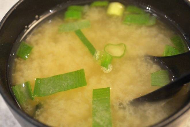 Order Miso Soup (味噌湯) food online from Moxie Izakaya Restaurant store, Los Angeles on bringmethat.com