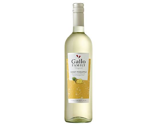 Order Gallo Family Vineyards Sweet Pineapple, 750mL white wine (9.0% ABV) food online from Kenny Liquor Market store, ANAHEIM on bringmethat.com