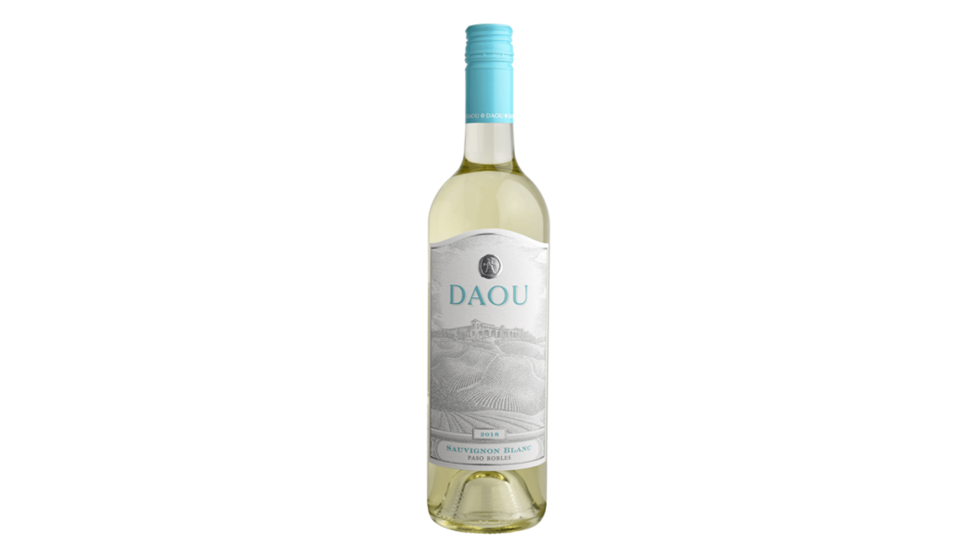 Order Daou Sauvignon Blanc 750ml Bottle food online from Dimension Liquor store, Lake Forest on bringmethat.com