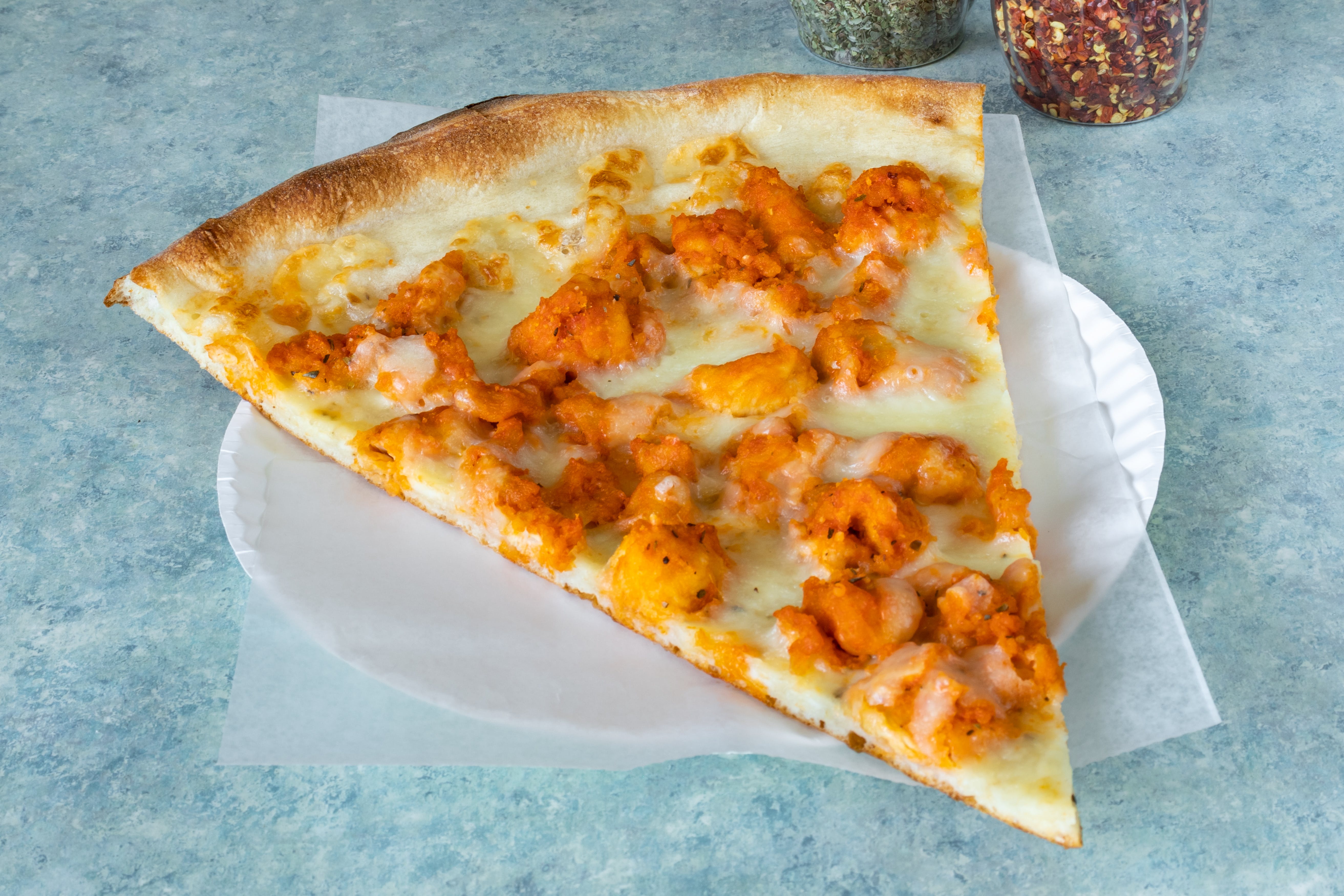 Order Buffalo Chicken Pizza - Small (7 Pieces) food online from Sinapi Pizzeria store, Brewster on bringmethat.com