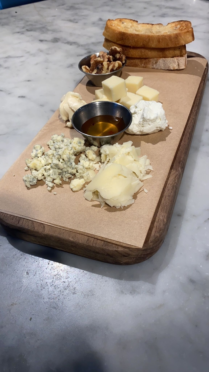 Order Cheese Board food online from Rise Pizzeria store, Burlingame on bringmethat.com