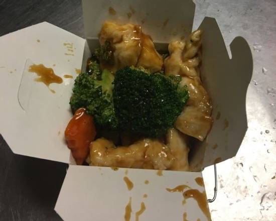 Order 36.Chicken with Broccoli food online from Panda Garden Buffet Inc store, Cookeville on bringmethat.com