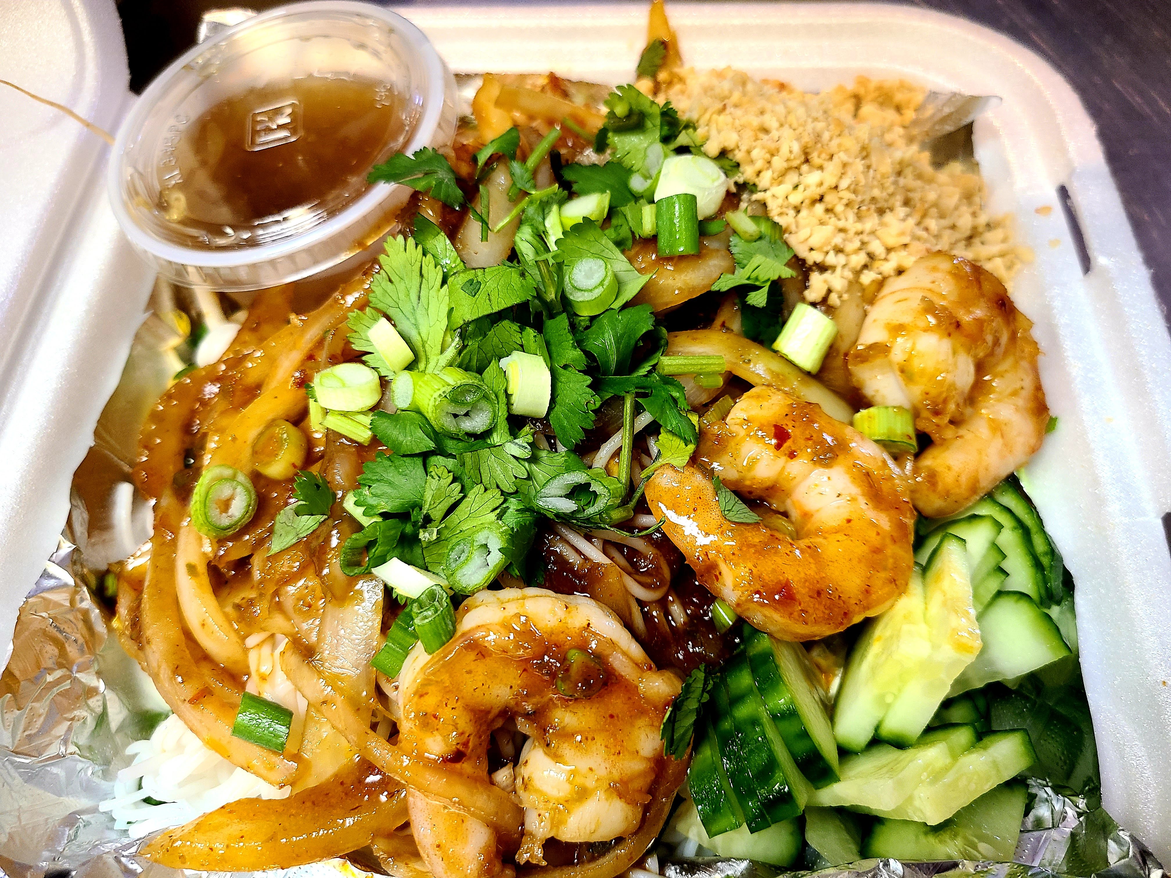 Order Vermicelli noodles bowl  food online from Kin Thai store, High Point on bringmethat.com