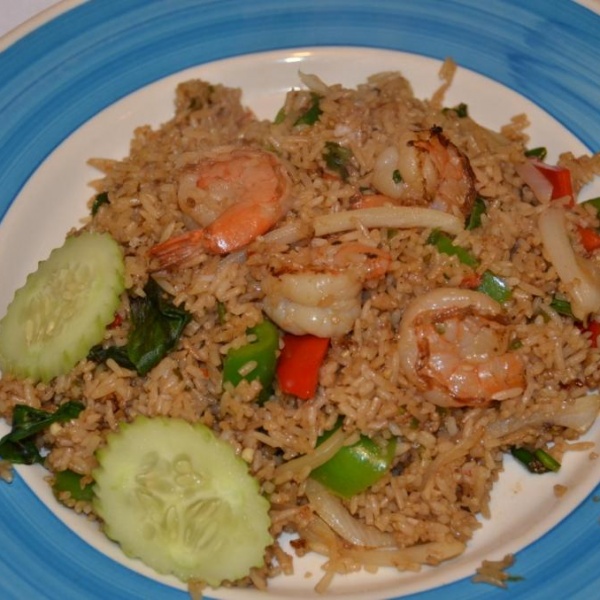 Order Spicy Fried Rice food online from Thai Dishes store, Inglewood on bringmethat.com