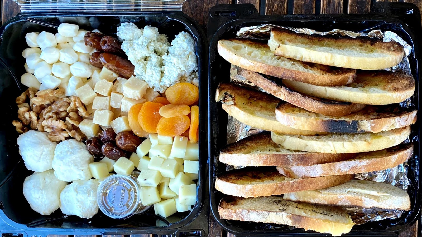 Order Holiday House Cheese Platter food online from Midici Wood Fired Pizza store, Ventura on bringmethat.com