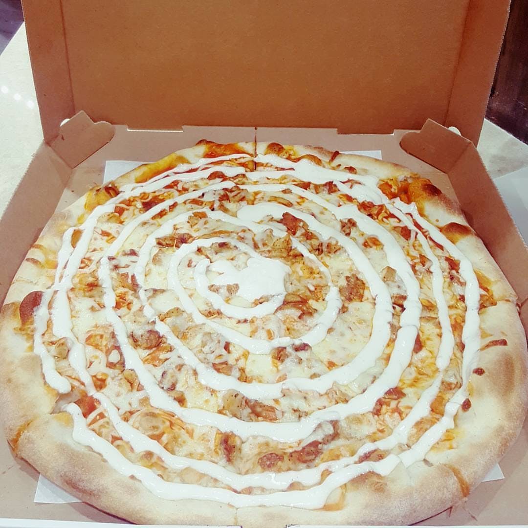 Order Buffalo Chicken Pizza - Medium 12'' food online from Nick's Pizza store, Baltimore on bringmethat.com