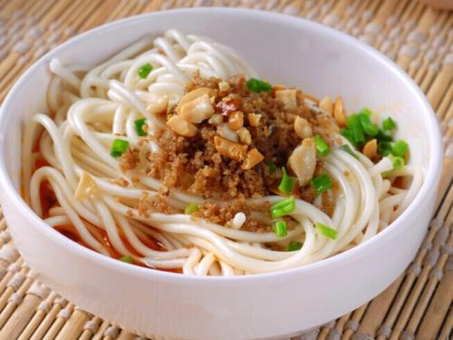 Order F13. Szechuan Dandan Noodles 担担面 food online from Shu Chinese Restaurant store, Guilderland on bringmethat.com
