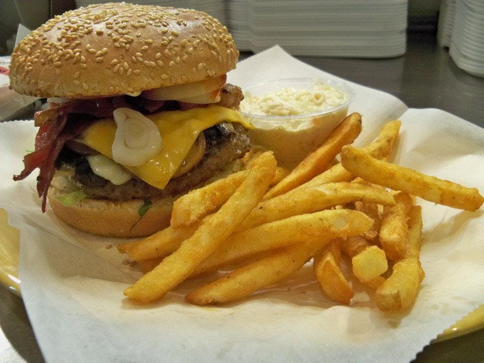 Order Cheeseburger - Regular 1/4 lb. food online from Guerrero's tacos & pizza store, Chicago on bringmethat.com