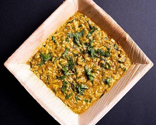 Order Egg Curry (Surti Khemo) food online from Eggmania store, Schaumburg on bringmethat.com