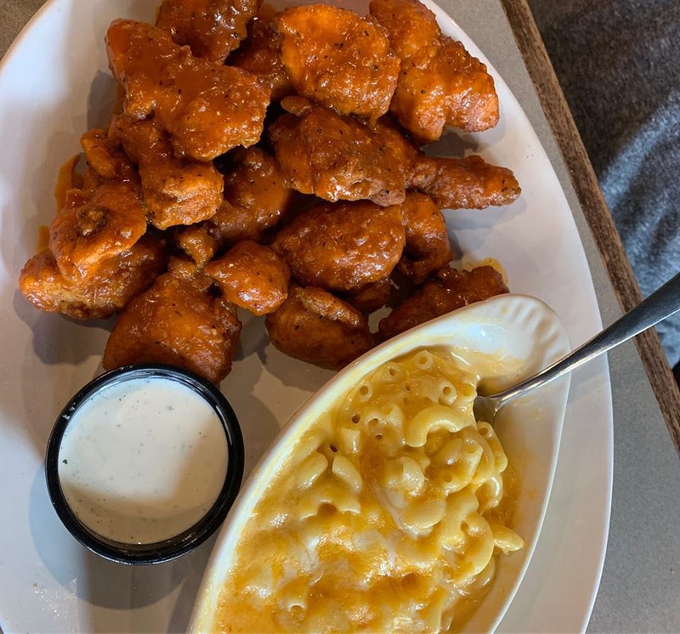 Order 10 Wings Combo food online from Pluckers Wing Bar store, Austin on bringmethat.com