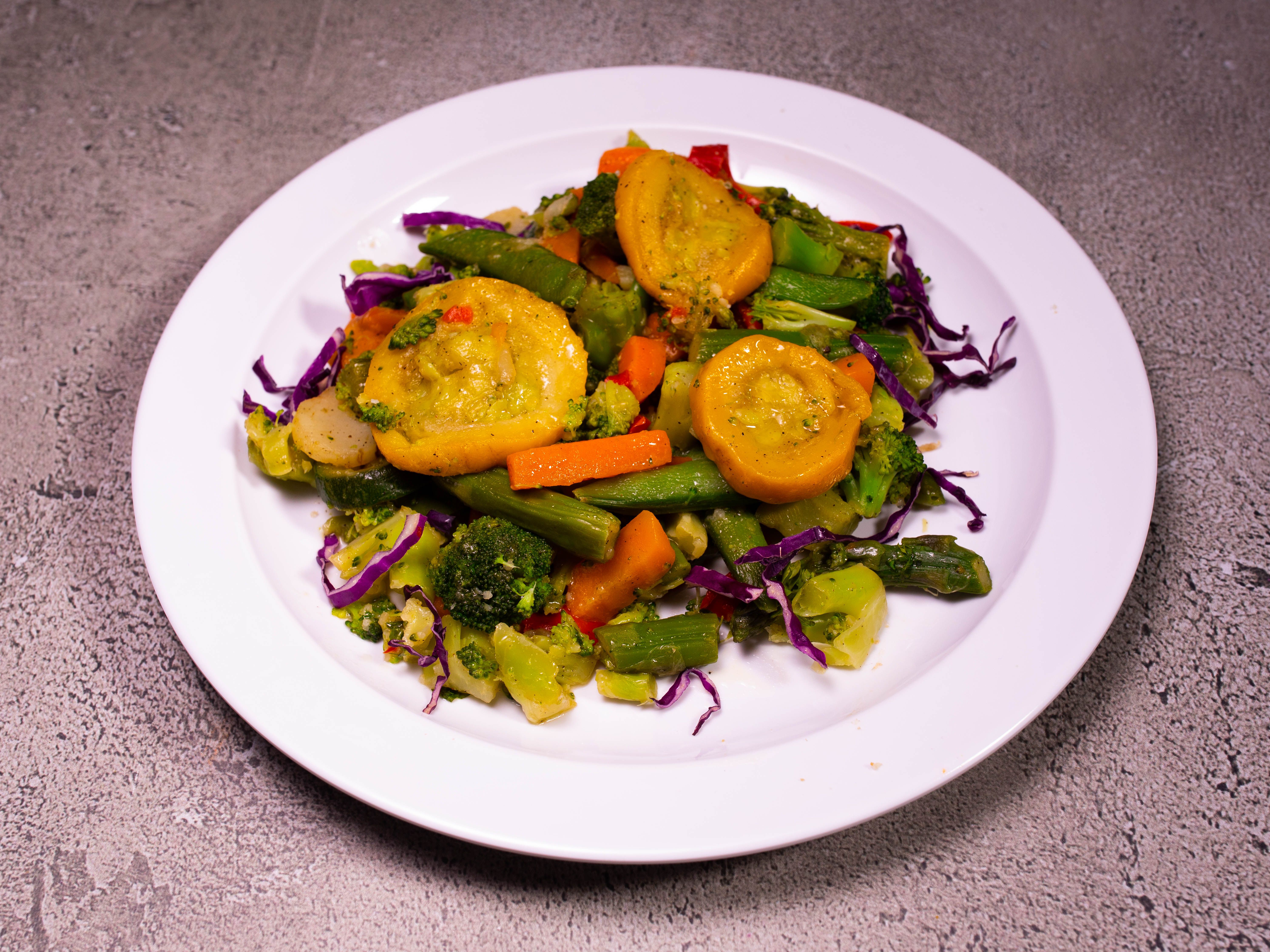 Order Vegetable Medley food online from Ernest Orleans Restaurant store, Shreveport on bringmethat.com