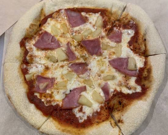 Order Hawaiian Pizza (halal) food online from Sal's Pizza Pasta & Wings store, Nacogdoches on bringmethat.com