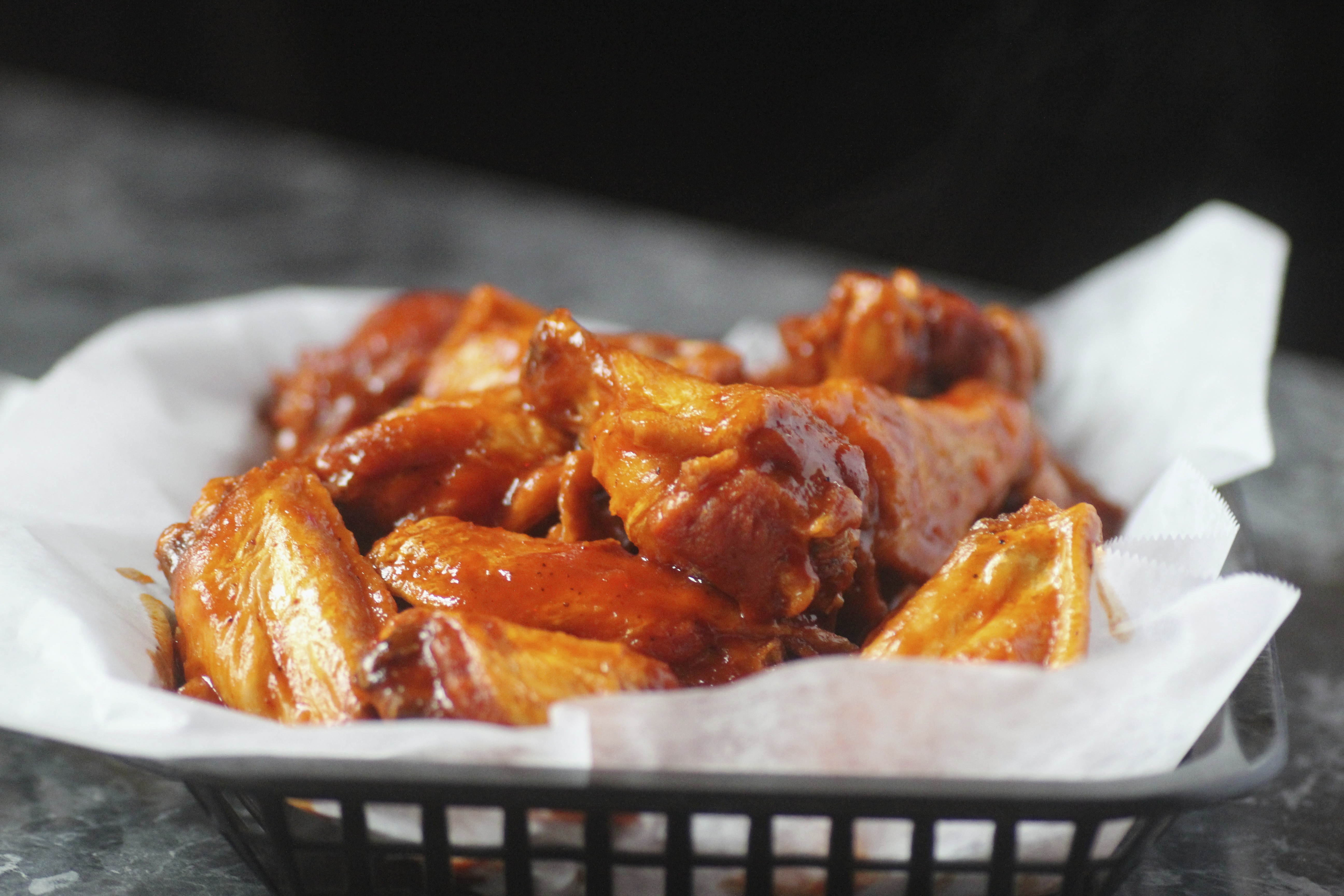 Order Jumbo Wings food online from Toons Bar & Grill store, Chicago on bringmethat.com