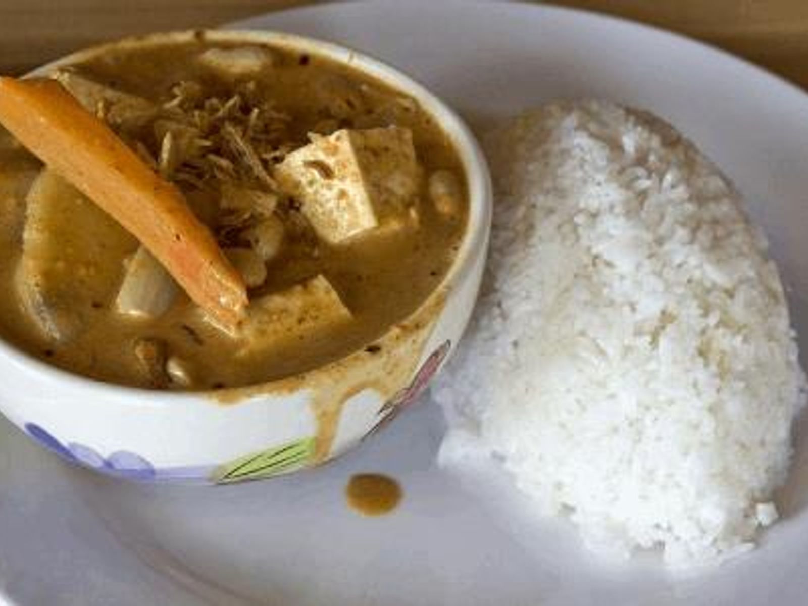 Order Massamun Curry food online from Thai Noodle Etc store, Beaverton on bringmethat.com