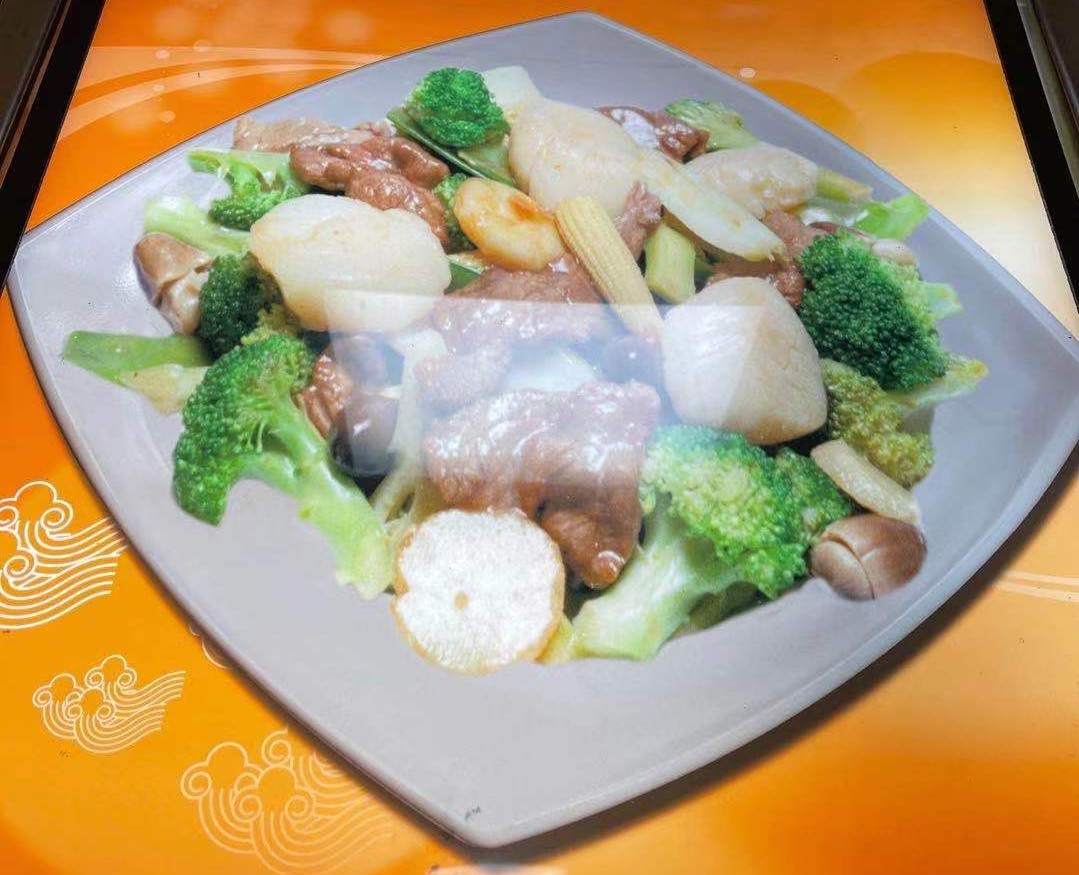 Order S22. Scallop and Beef in Hunan Style food online from Panda House store, Manalapan Township on bringmethat.com