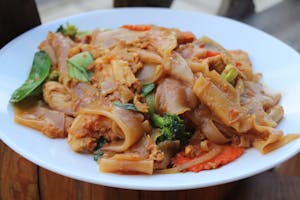 Order N2. Pad Seew food online from Chang Thai & Pho store, North Bend on bringmethat.com