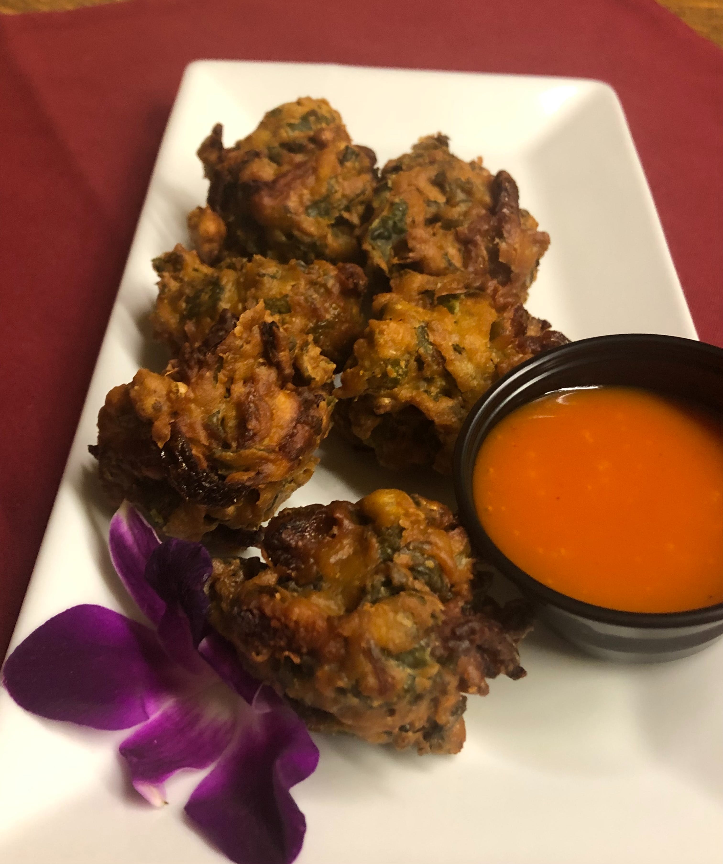 Order Spinach & Onions Pakoras food online from i2i Indian Italian Fusion store, Boonton on bringmethat.com