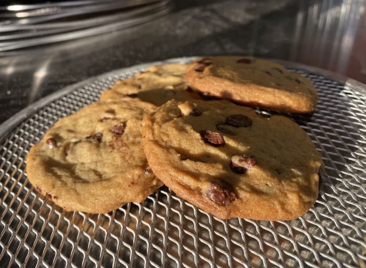 Order Chocolate Chip Cookies - 1 Piece food online from Lax Pizza store, Los Angeles on bringmethat.com