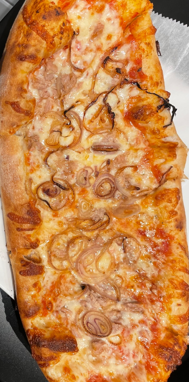 Order Small Tonno food online from Pizzeria Enzina store, Waltham on bringmethat.com