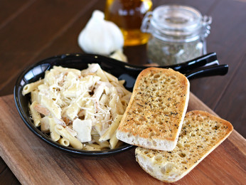 Order Penne Pasta with Chicken food online from Davanni's store, Plymouth on bringmethat.com