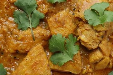 Order Chicken Curry food online from The Royal Indian Cuisine store, Philadelphia on bringmethat.com