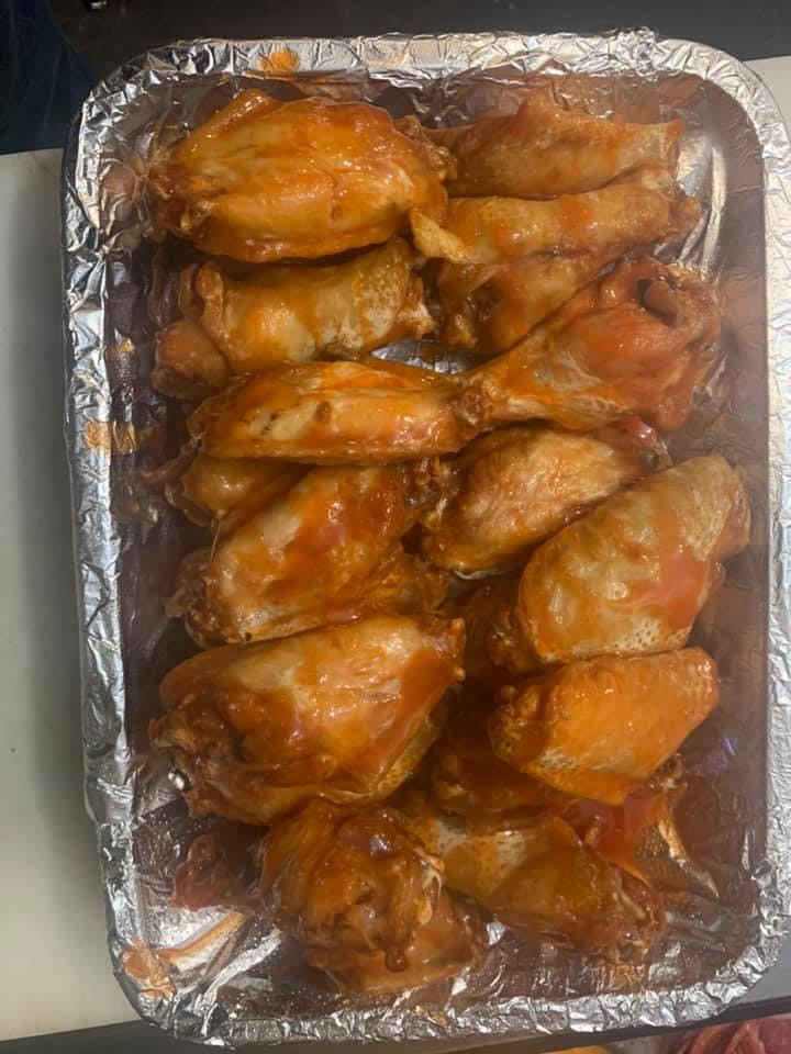 Order Bone Wings - 10 Pieces food online from Basil Pizza store, Dublin on bringmethat.com