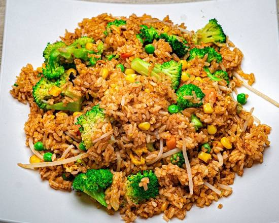 Order D5) Vegetable Fried Rice food online from Kungfu Noodle store, El Paso on bringmethat.com