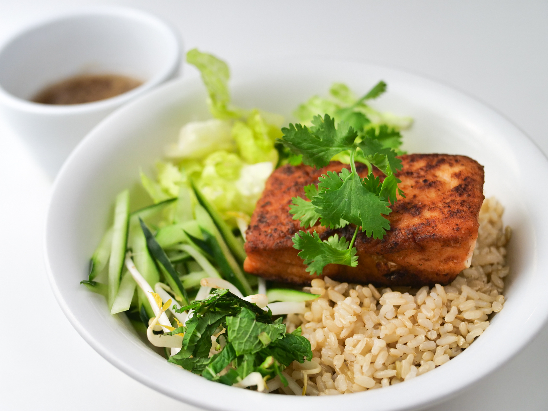 Order Pan Fried Salmon Bowl food online from Big Bites Vietnamese Eatery store, Mountain View on bringmethat.com