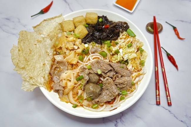 Order 牛杂香辣螺蛳粉 / Beef Tripe Spicy Snails Rice Noodle Soup food online from Classic Guilin Rice Noodles store, Milpitas on bringmethat.com