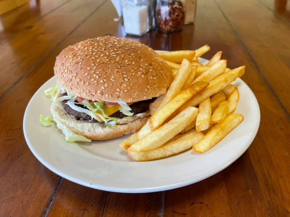Order Cheeseburger - Regular food online from Familia Pizza store, Bethlehem on bringmethat.com
