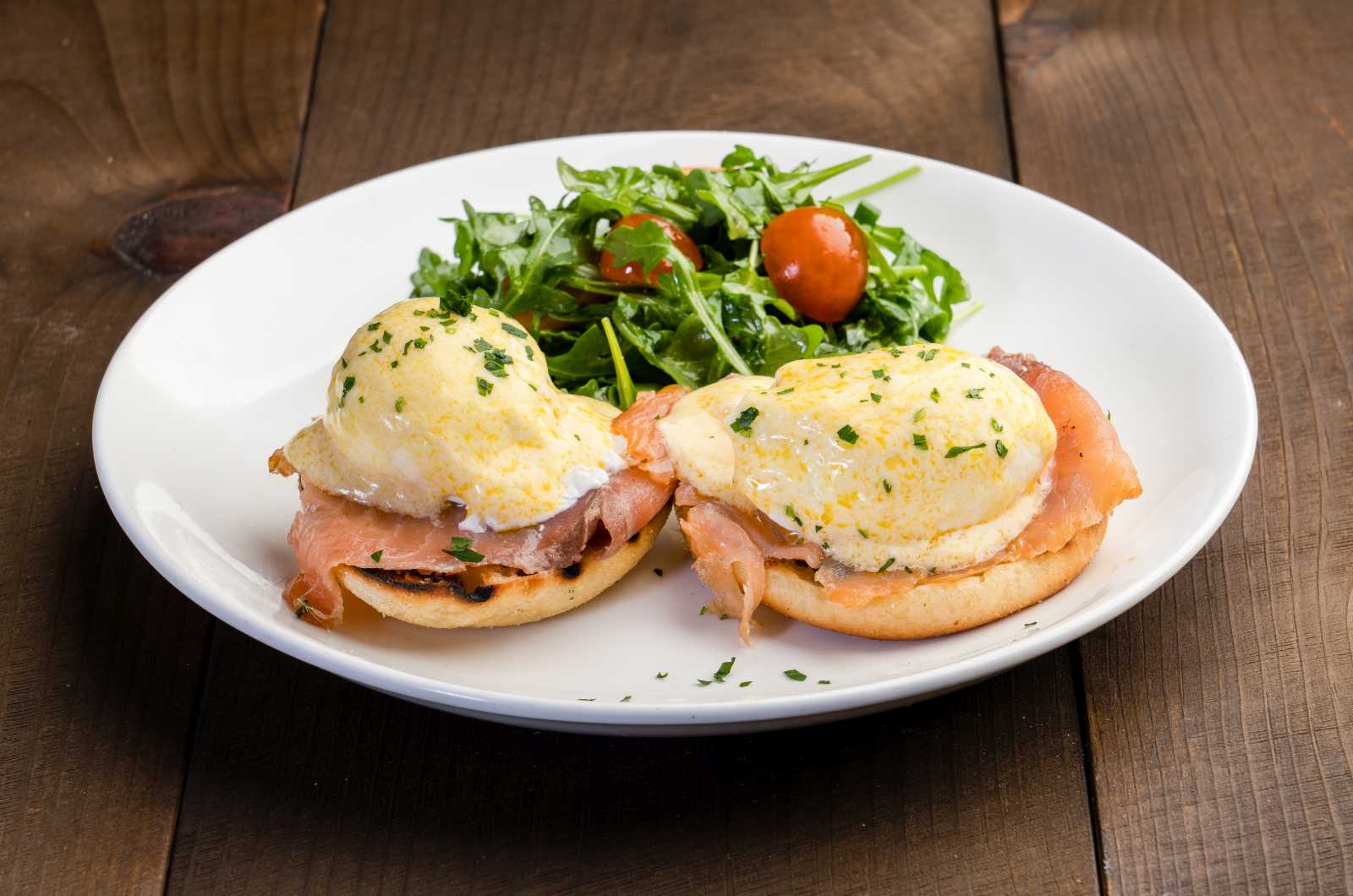 Order Eggs Benedict Classic with Smoked Salmon food online from Masal Cafe store, Brooklyn on bringmethat.com