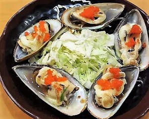 Order Baked Green Mussel food online from Mochi Sushi store, Sugar Land on bringmethat.com