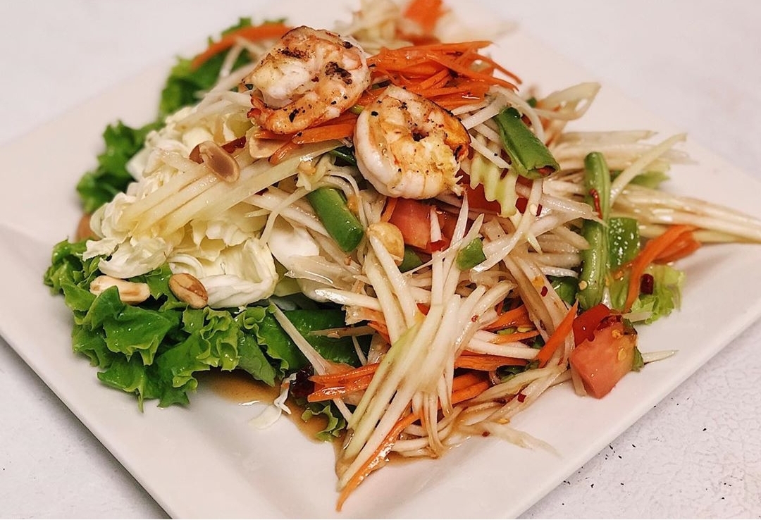 Order S3. Papaya Salad - Som Tum food online from Thailusion store, Los Alamitos on bringmethat.com