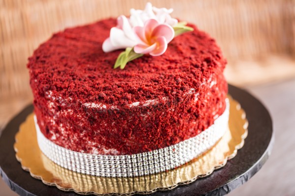 Order 8" Red Velvet Cake food online from Manan bakery store, Las Vegas on bringmethat.com