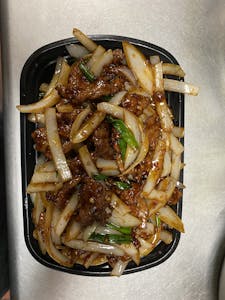 Order 32. Mongolian Beef 蒙古牛 food online from Hao Garden store, Wahoo on bringmethat.com