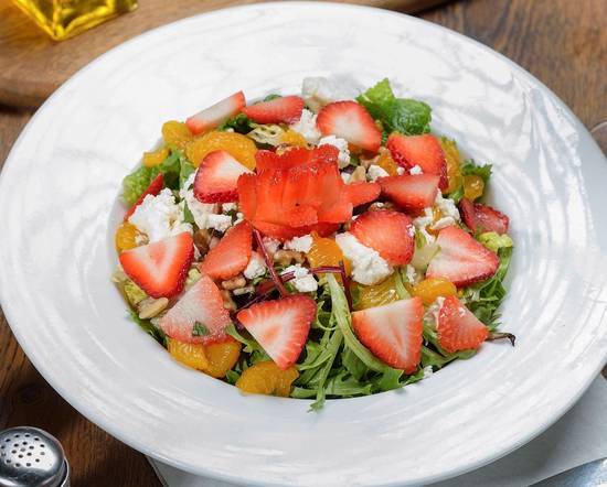Order Strawberry Mandarin Salad food online from Whippany Pizza Restaurant & Catering store, Morris County on bringmethat.com