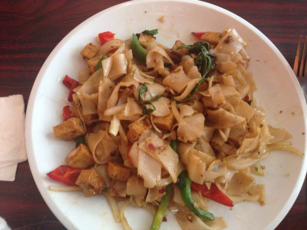 Order N4. Pad Kee Mao food online from Thai T store, Rancho Cucamonga on bringmethat.com