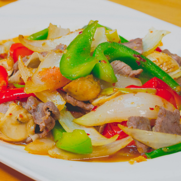 Order D15. Beef Pepper food online from Mango thai cuisine store, West Newton on bringmethat.com
