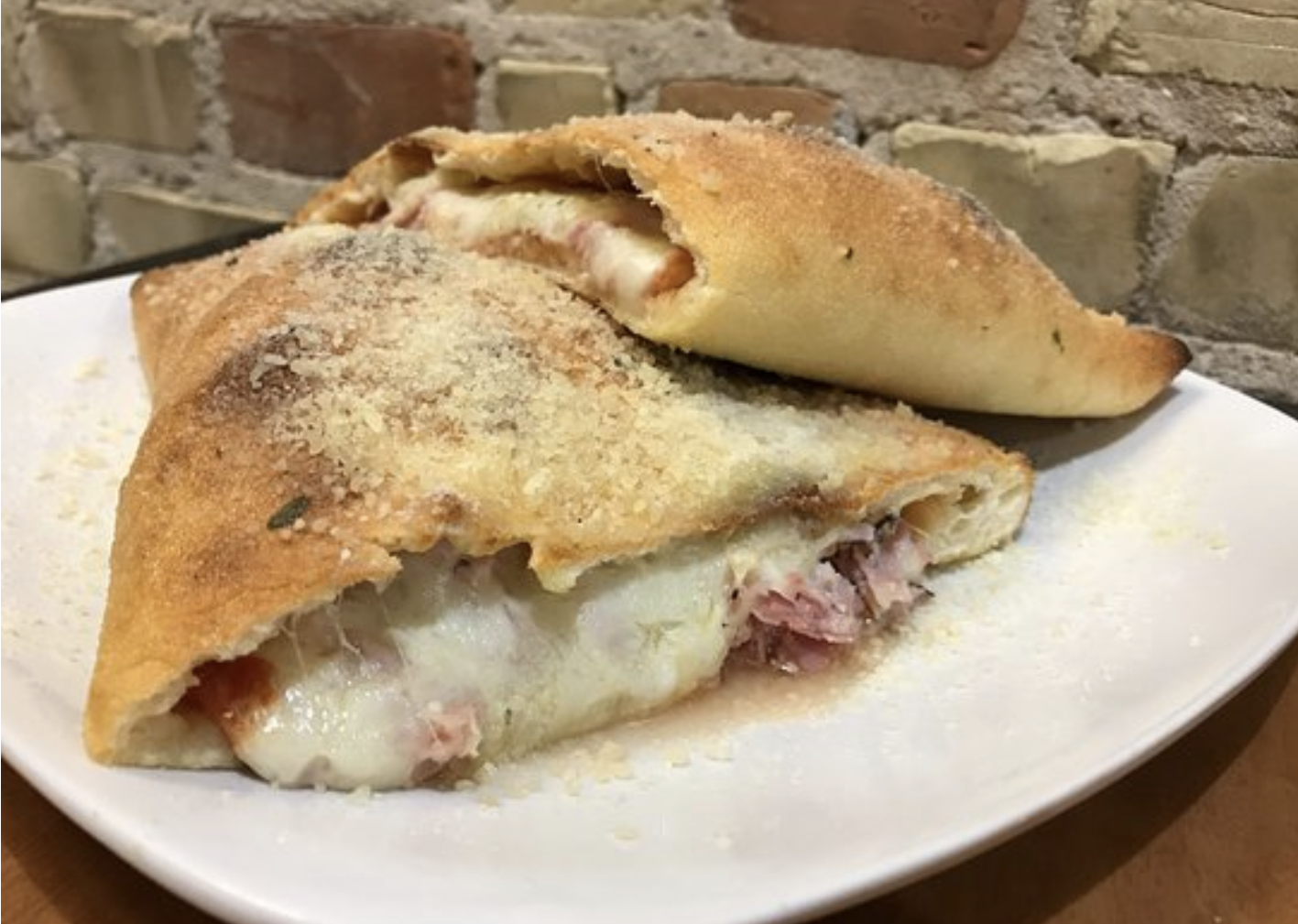 Order Ham Calzone food online from Dinozzo Pizza store, Royersford on bringmethat.com