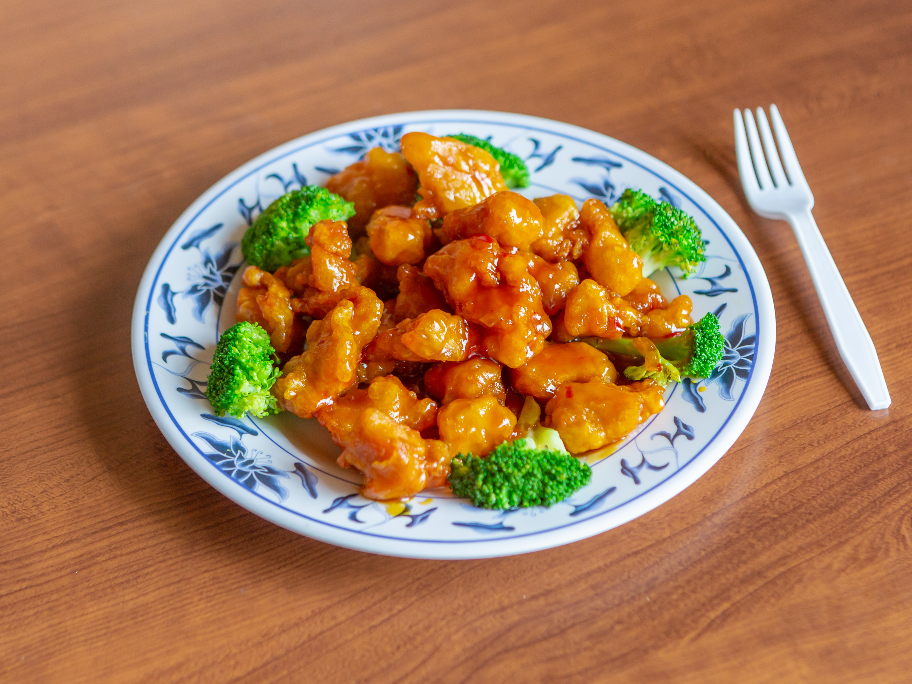 Order H2. General Tso's Chicken Special food online from Guilin store, Saline on bringmethat.com
