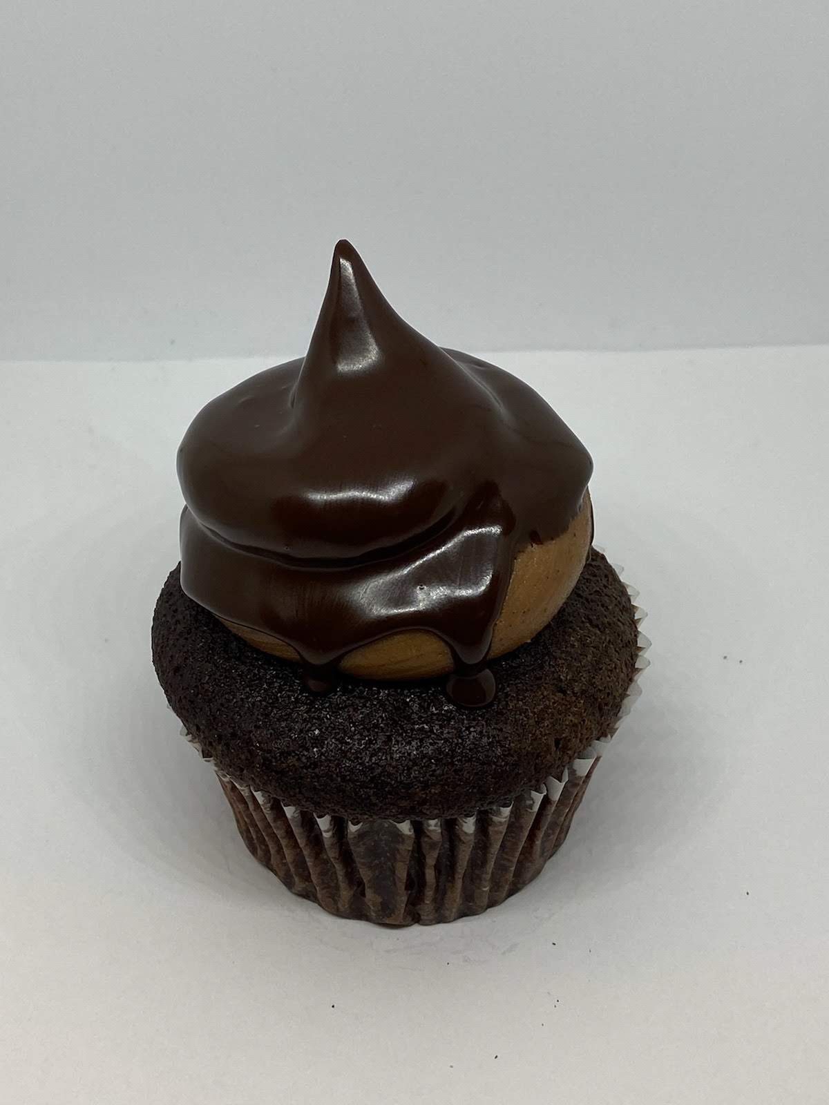 Order Chocolate Fountain food online from Retro Bakery store, Las Vegas on bringmethat.com