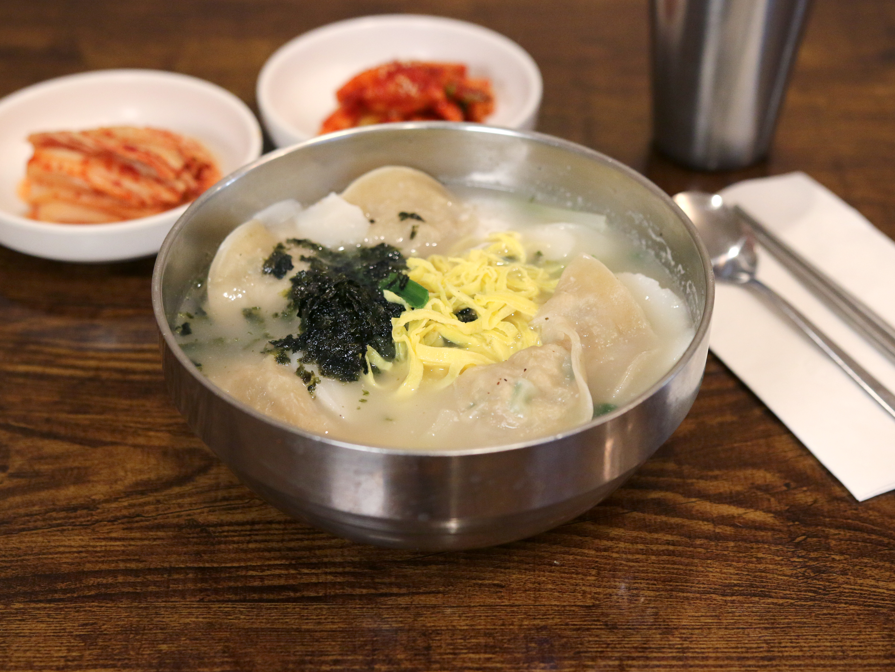 Order 14. Rice Cake Soup with Dumpling food online from Daom Korean Restaurant store, Buena Park on bringmethat.com
