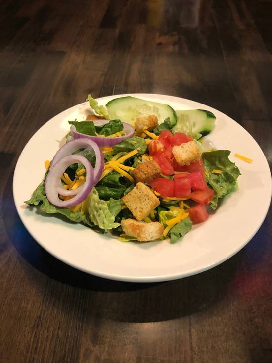 Order House Salad food online from Bench Warmers Sports Grill store, Stockbridge on bringmethat.com
